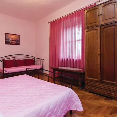 Teuta Apartment Krsan